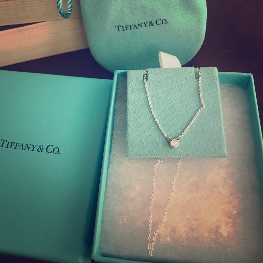 Beautiful Tiffany & Co. diamond necklace